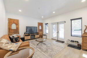 walkout basement with infloor heat via a boiler system 9 ft ceilings throughout